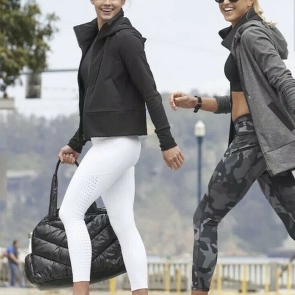 Athleta | Victory Primaloft Hoodie Light Grey Size XS - Picture 4 of 11